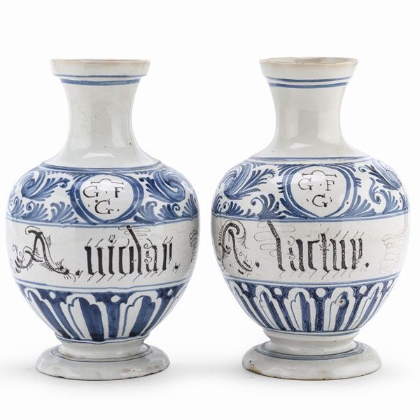 COPPIA DI VASI IN MAIOLICA, BASSANO