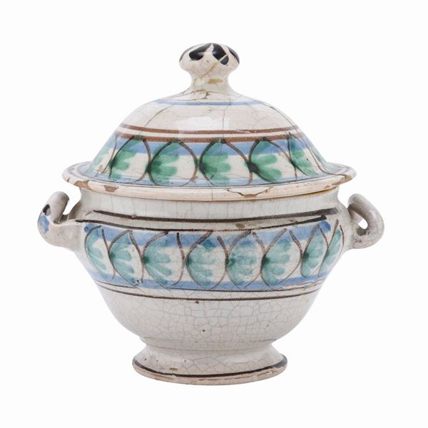PICCOLA ZUPPIERA IN MAIOLICA, PUGLIE