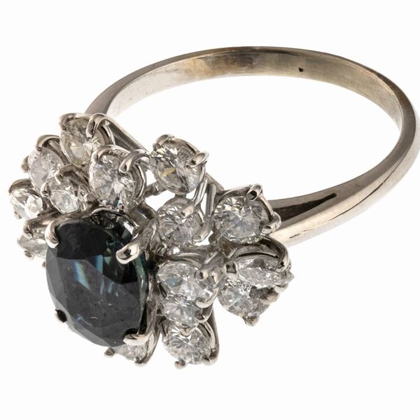 ANELLO CON ZAFFIRO E BRILLANTI