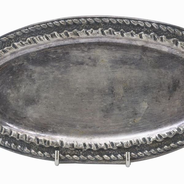 PATERA IN METALLO ARGENTATO, XIX SECOLO