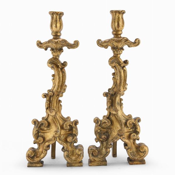 COPPIA DI TORCIERI IN LEGNO DORATO, VENETO