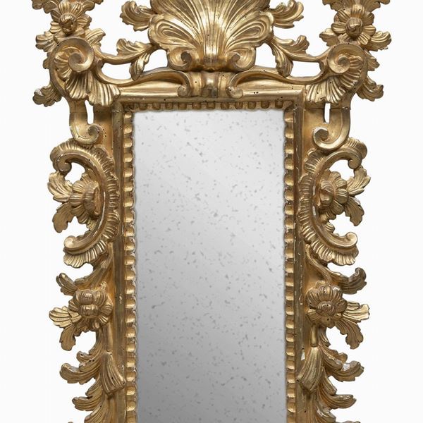 SPECCHIERA IN LEGNO DORATO, VENETO XVIII SECOLO