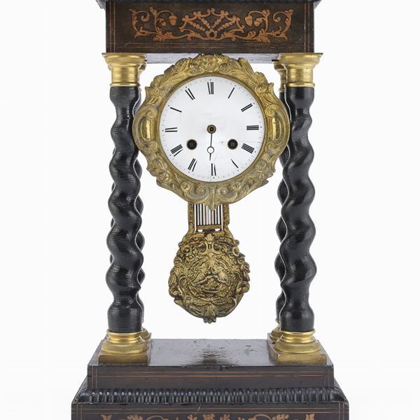 OROLOGIO DA TAVOLO A TEMPIO