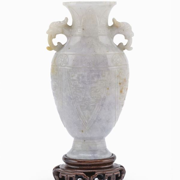 VASO IN GIADA, CINA PRIMA META' XX SECOLO