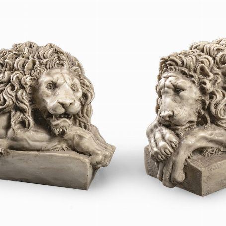 COPPIA DI SCULTURE DI DI LEONI DI STILE ROMANO