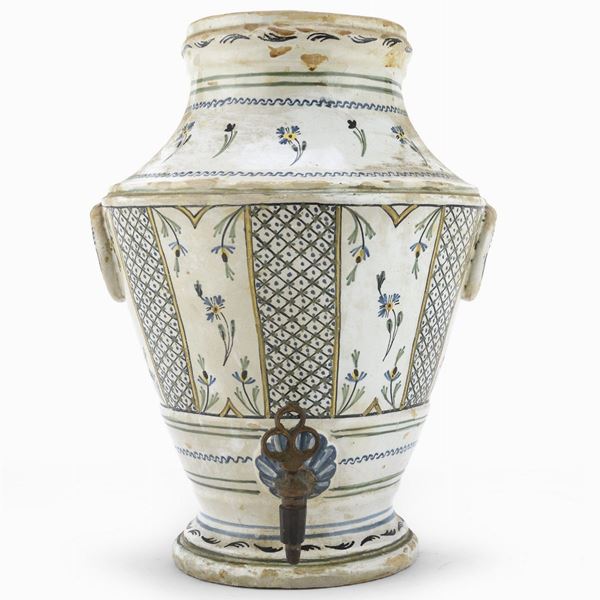 ACQUAMANILE IN MAIOLICA, PROBABILMENTE ST. CLOUD FRANCIA
