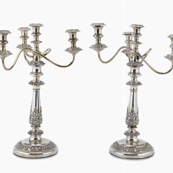 COPPIA DI CANDELABRI IN SHEFFIELD, INGHILTERRA