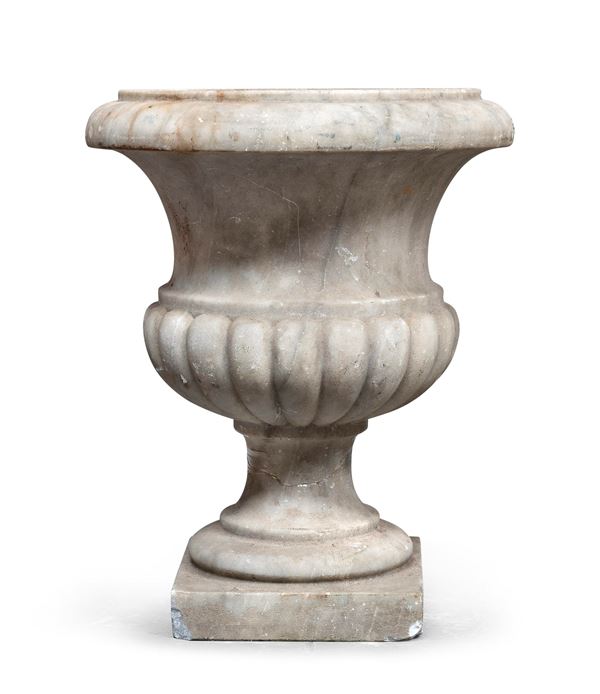VASO IN MARMO BIANCO, FINE XVIII SECOLO