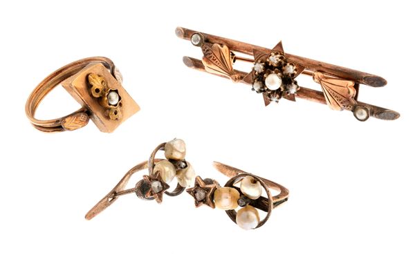 PARURE DI COPPIA DI ORECCHINI, ANELLO E SPILLA