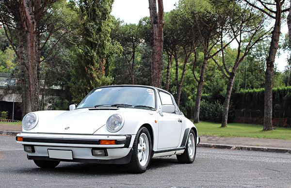 PORSCHE 911 CARRERA TARGA
