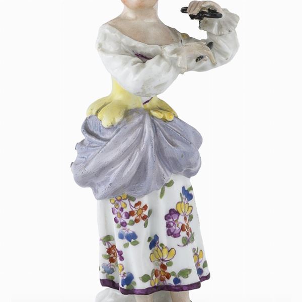 FANCIULLA IN PORCELLANA, MEISSEN FINE XVIII SECOLO