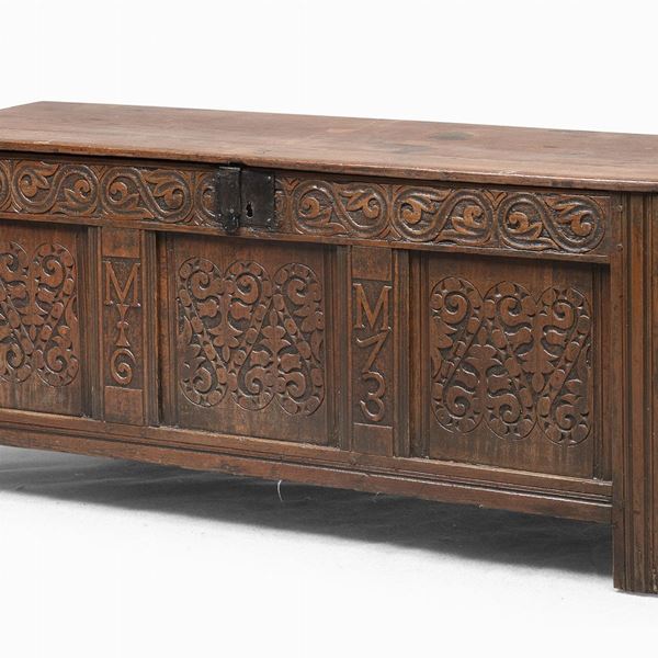 CASSAPANCA IN ROVERE, STILE TUDOR