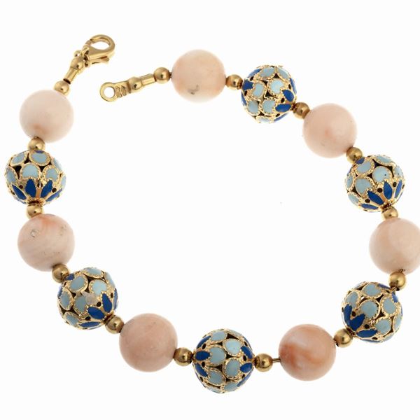 BRACCIALE SEMIRIGIDO CON CORALLI ROSA E SMALTI