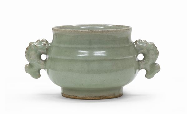 INCENSIERE IN PORCELLANA CELADON, CINA XVII SECOLO