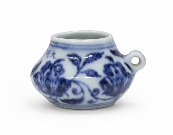 VASO IN PORCELLANA BIANCO E BLU, CINA