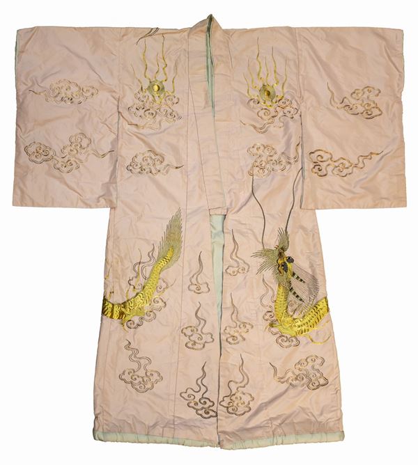KIMONO IN SETA RICAMATA, GIAPPONE XX SECOLO