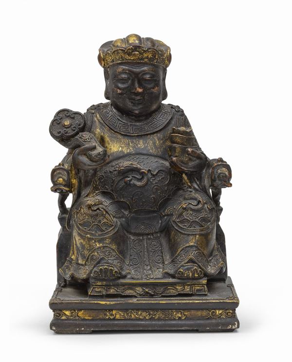 SCULTURA IN LEGNO A LACCA NERA E ORO, CINA
