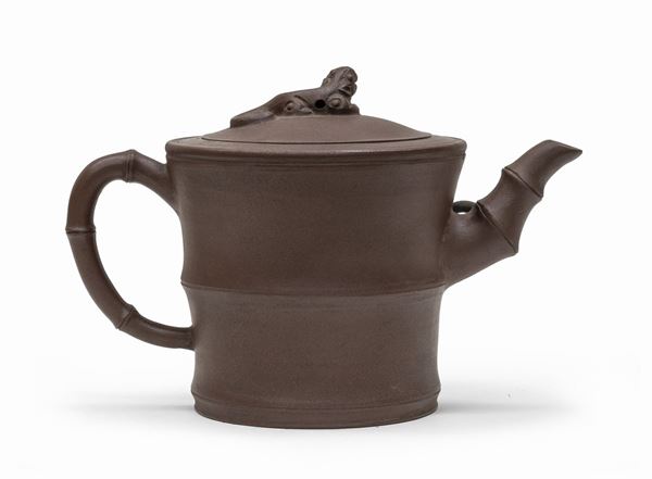TEIERA IN CERAMICA YIXING, CINA