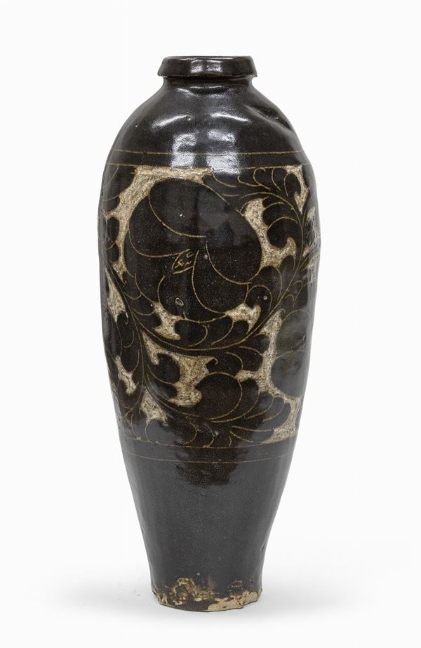 VASO IN CERAMICA AD INVETRIATURA MARRONE, CINA XIX SECOLO
