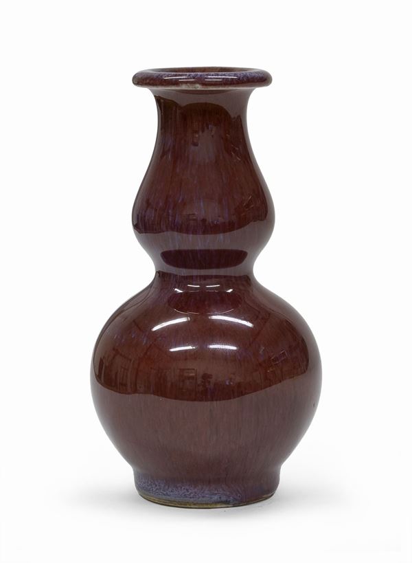 PICCOLO VASO IN PORCELLANA ROSSO RITUALE, CINA