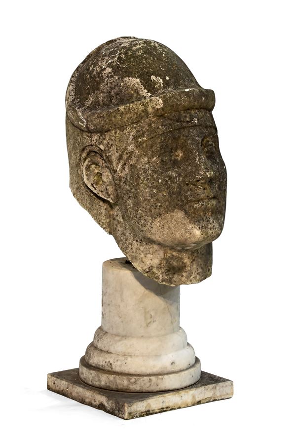 TESTA DI GUERRIERO IN MARMO BIANCO, XVIII SECOLO
