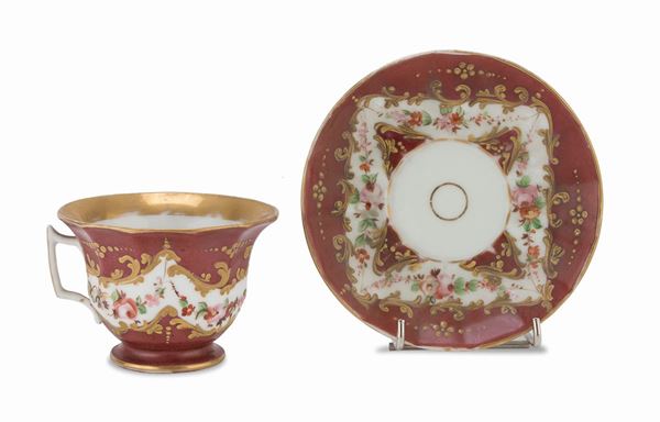 TAZZA E PIATTINO IN PORCELLANA