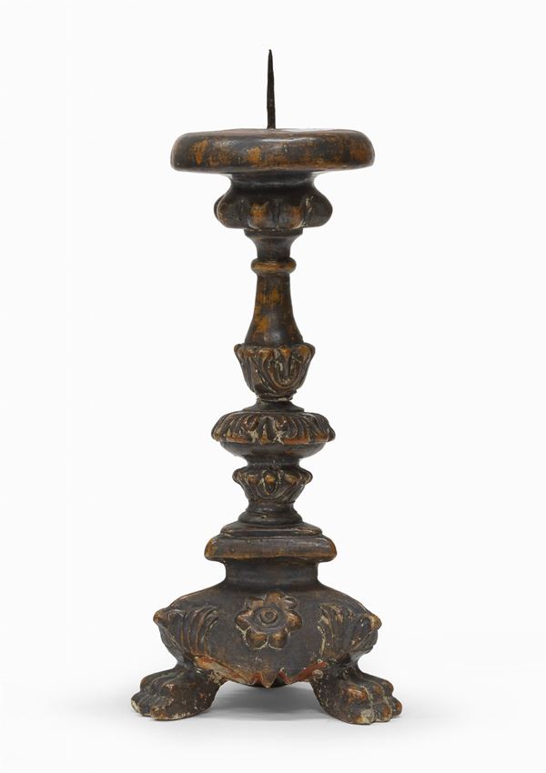 CANDELIERE IN LEGNO LACCATO, PROBABILMENTE SICILIA XVIII SECOLO