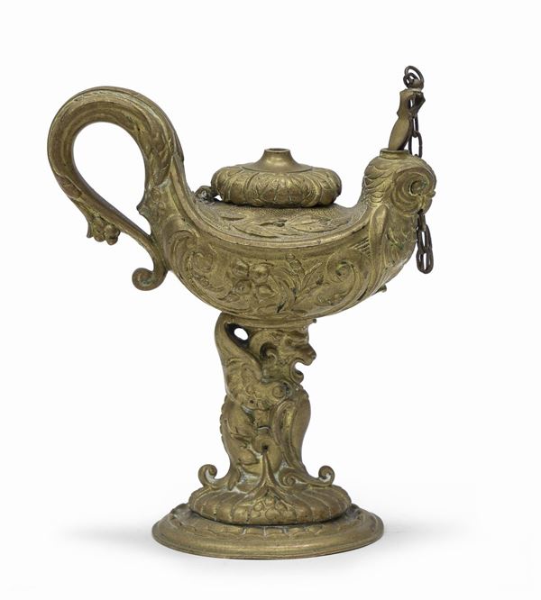 LUCERNA IN BRONZO DORATO, XVIII SECOLO