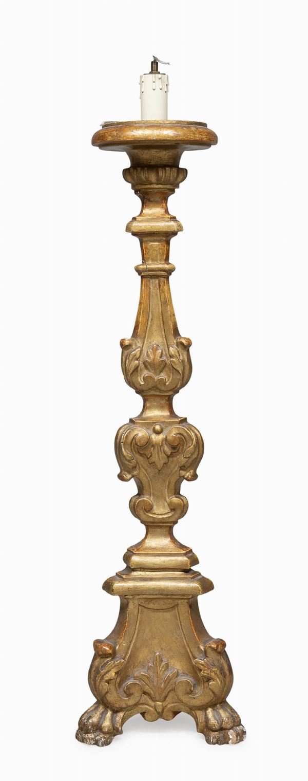 CANDELIERE IN LEGNO DORATO, ROMA XVIII SECOLO