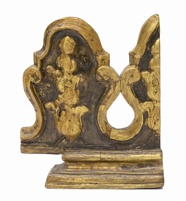 FRAMMENTO DI FREGIO IN LEGNO LACCATO