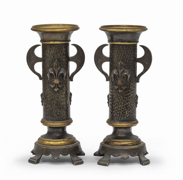 COPPIA DI PORTA CANDELE IN BRONZO BRUNITO