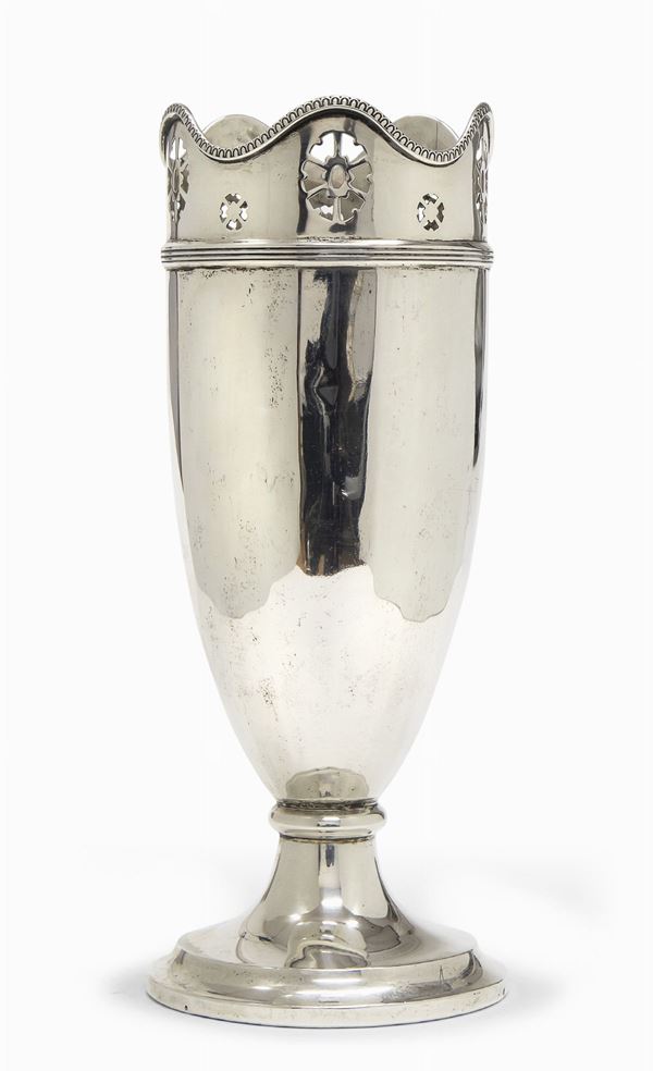VASO PORTAFIORI IN ARGENTO, LONDRA 1921