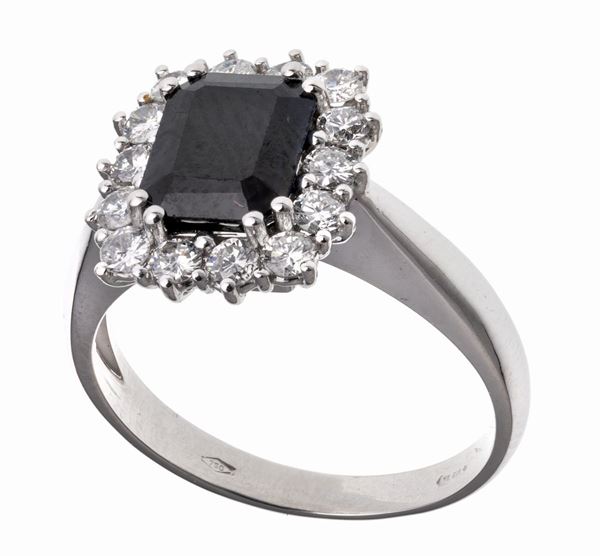 ANELLO CON ZAFFIRO E BRILLANTI
