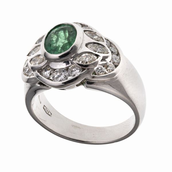 ANELLO CON SMERALDO E BRILLANTI