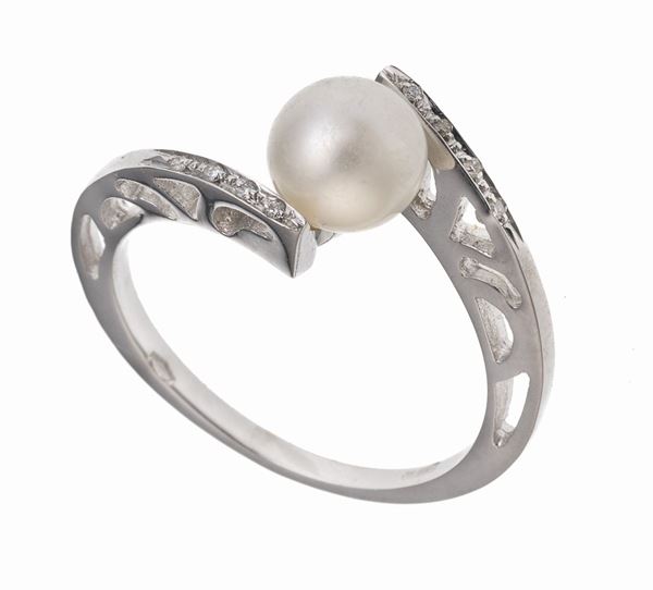 ANELLO CON PERLA E BRILLANTI