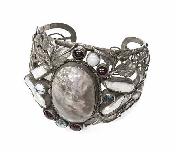 BRACCIALE RIGIDO IN STILE LIBERTY