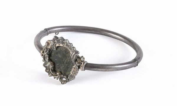 BRACCIALE RIGIDO