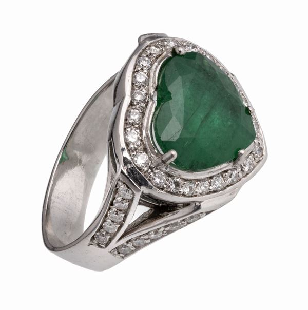 ANELLO CON SMERALDO E BRILLANTI
