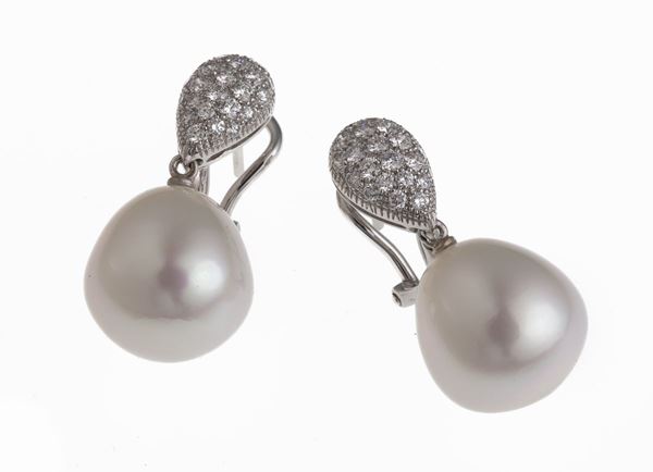 COPPIA DI ORECCHINI CON PERLE E BRILLANTI