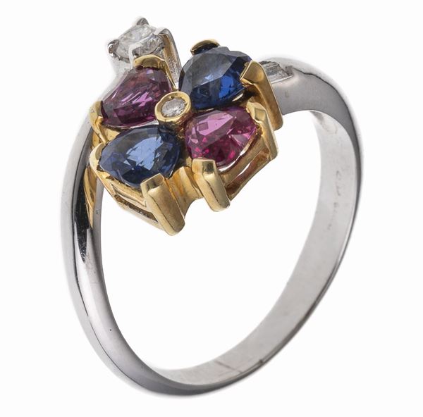 ANELLO CON RUBINI, ZAFFIRI E BRILLANTI