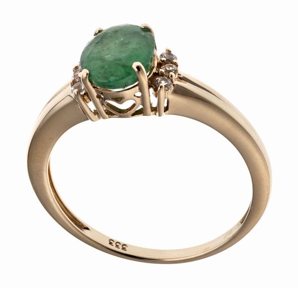 ANELLO CON SMERALDO E BRILLANTI