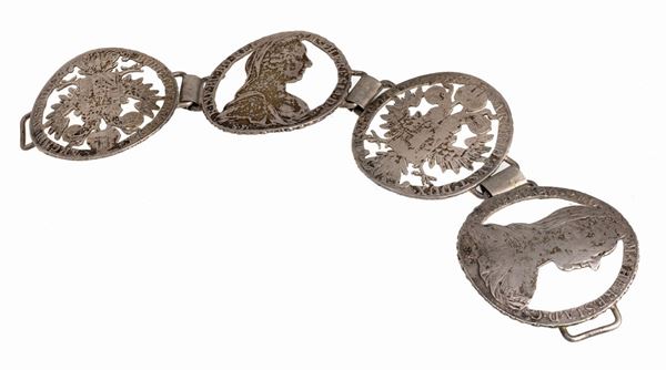 BRACCALE CON TALLERI IN ARGENTO