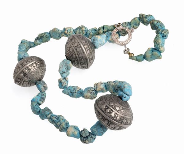 COLLANA DI GUSTO ETNICO