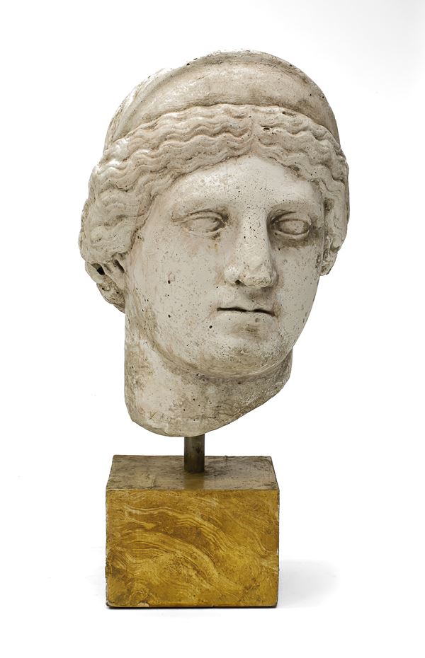 TESTA DI DIANA IN STUCCO