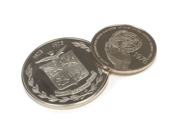 DUE MONETE COMMEMORATIVE IN ARGENTO