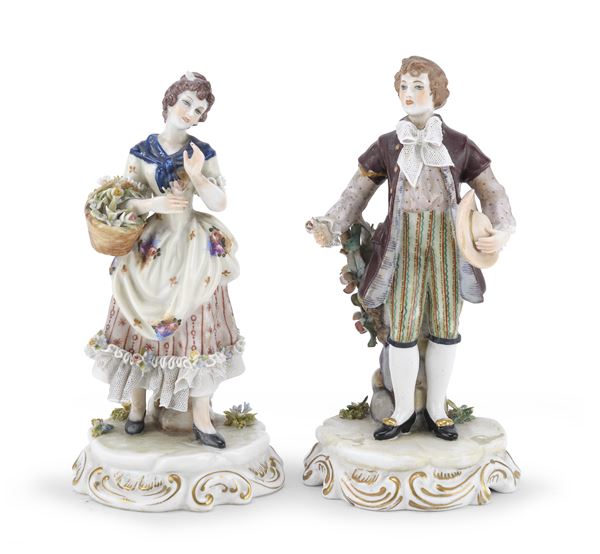 DUE SCULTURE IN PORCELLANA, GINORI XX SECOLO