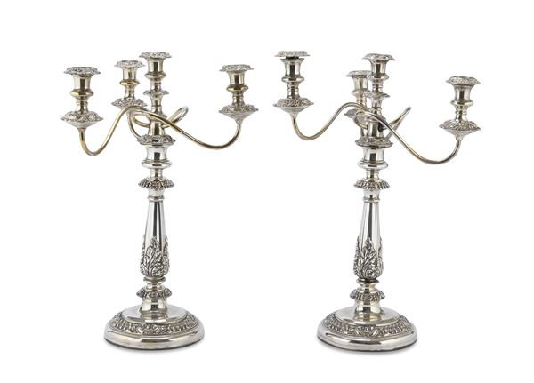 COPPIA DI CANDELABRI IN SHEFFIELD, INGHILTERRA