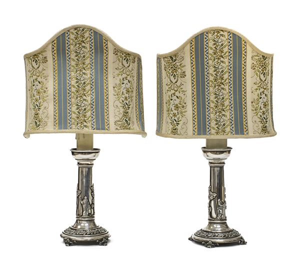 COPPIA DI CANDELIERI IN ARGENTO ADATTATI A LUMI