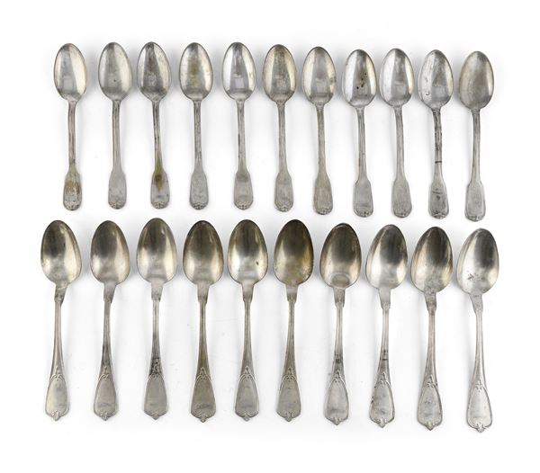 SET DI CUCCHIAI IN METALLO ARGENTATO, INIZI XX SECOLO