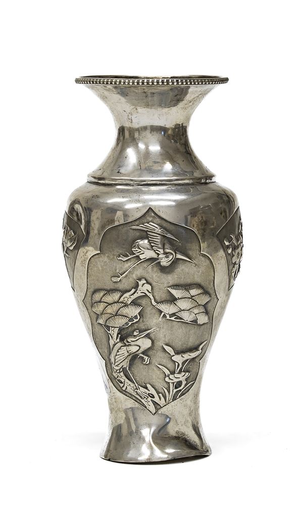 VASO IN ARGENTO, PROBABILMENTE CINA XX SECOLO